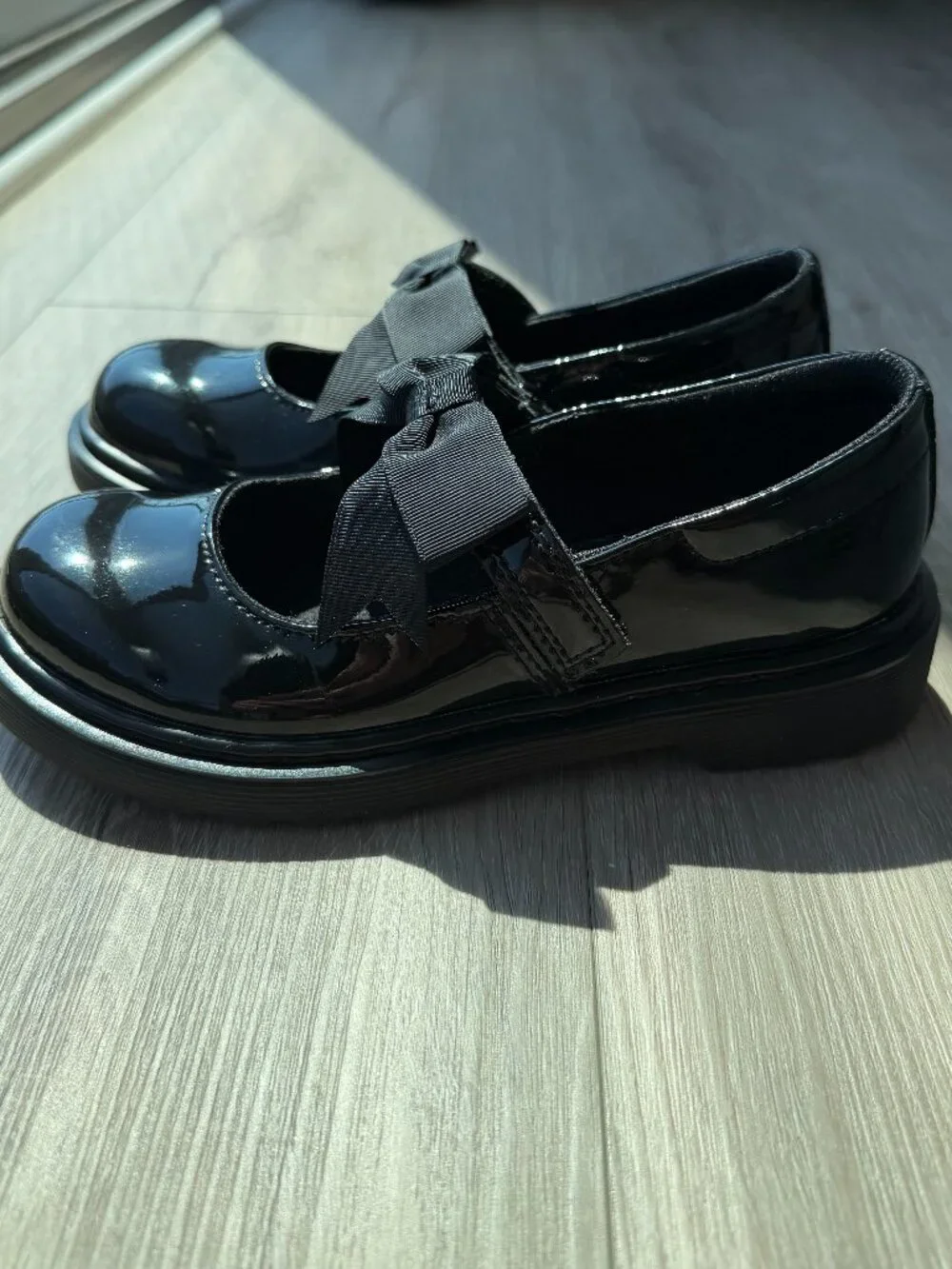 Dr. Martens Maccy II Patent Leather Mary Jane – Big Kids US 2